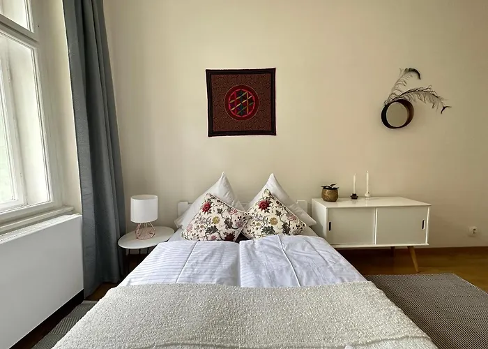 3bdr Bohemian Style Flat With Balcony 아파트