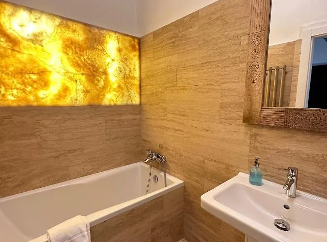 3bdr Bohemian Style Flat With Balcony * 프라하