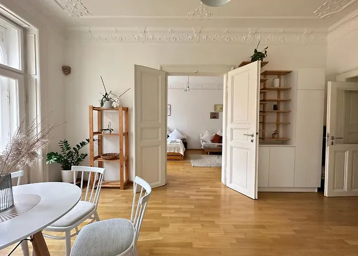 3bdr Bohemian Style Flat With Balcony 아파트 프라하
