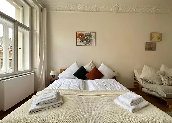 3bdr Bohemian Style Flat With Balcony 아파트