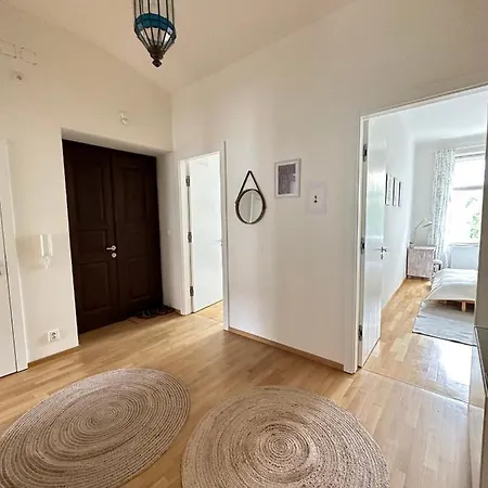 3bdr Bohemian Style Flat With Balcony Praga