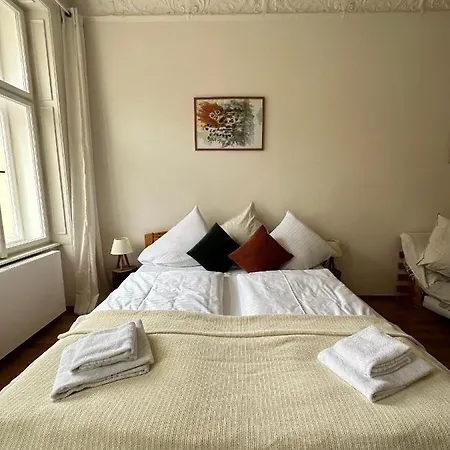 3bdr Bohemian Style Flat With Balcony Apartament *